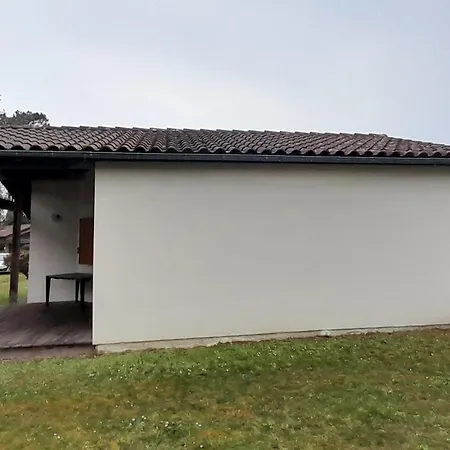 Maison Confortable 6 Pers, Terrasse, Avec Piscine Et Parking Proche - Fr-1-239-1118
